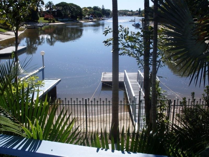 33 McCleary Street, Sorrento QLD 4217