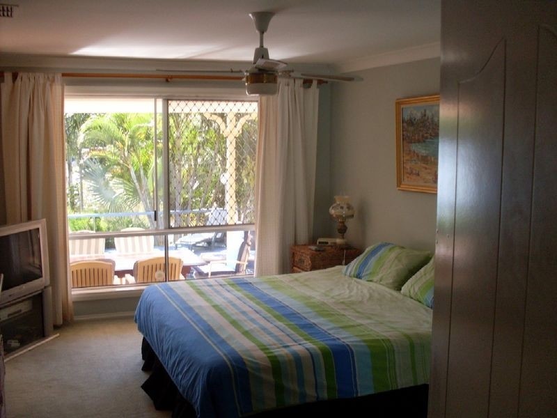 33 McCleary Street, Sorrento QLD 4217