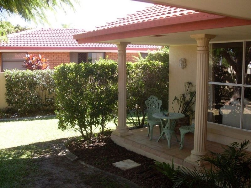33 McCleary Street, Sorrento QLD 4217