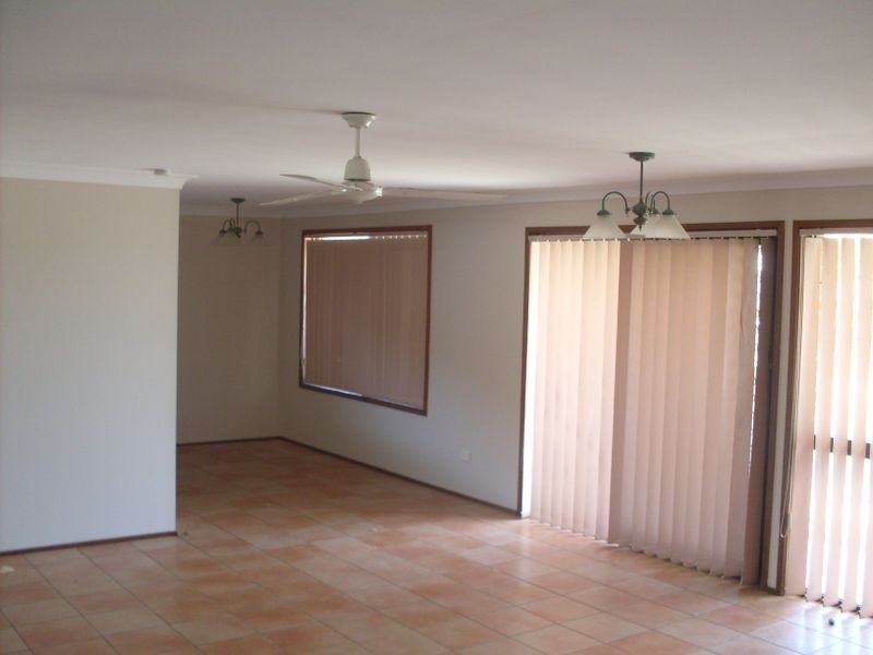 8 Nootka Court, Broadbeach Waters QLD 4218