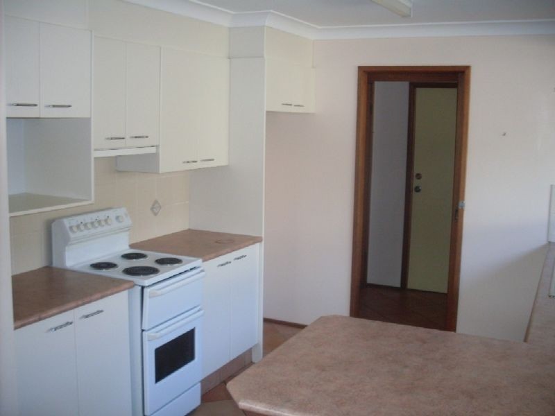 8 Nootka Court, Broadbeach Waters QLD 4218