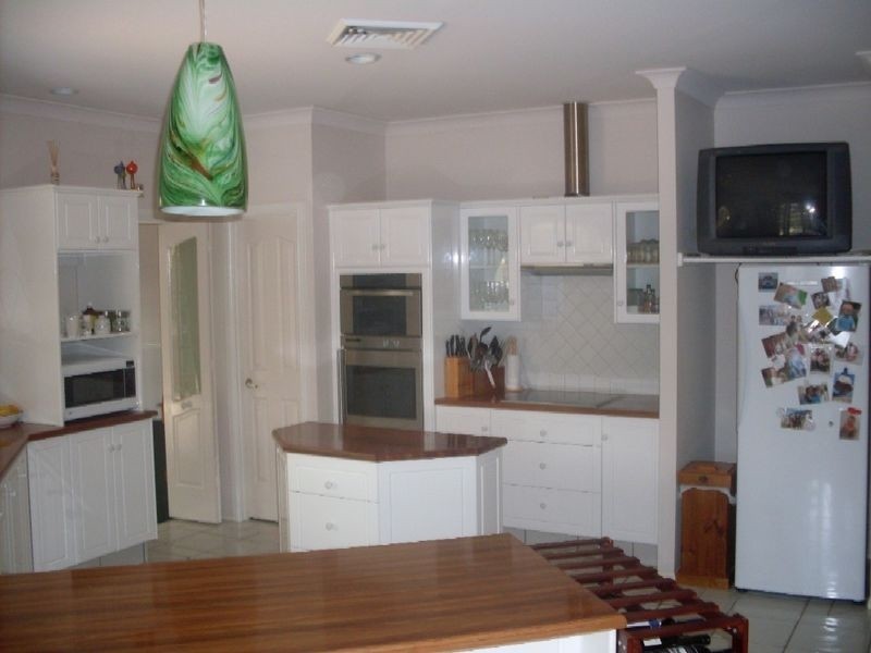 21 Montevideo Drive, Clear Island Waters QLD 4226
