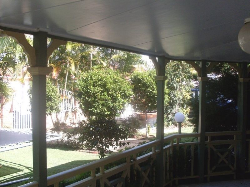 21 Montevideo Drive, Clear Island Waters QLD 4226