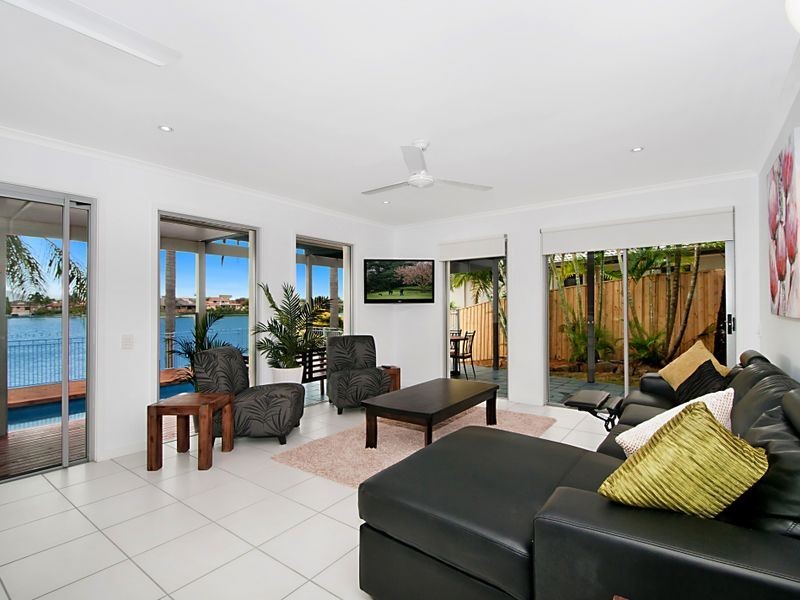 18 Argyle Crescent, Sorrento QLD 4217