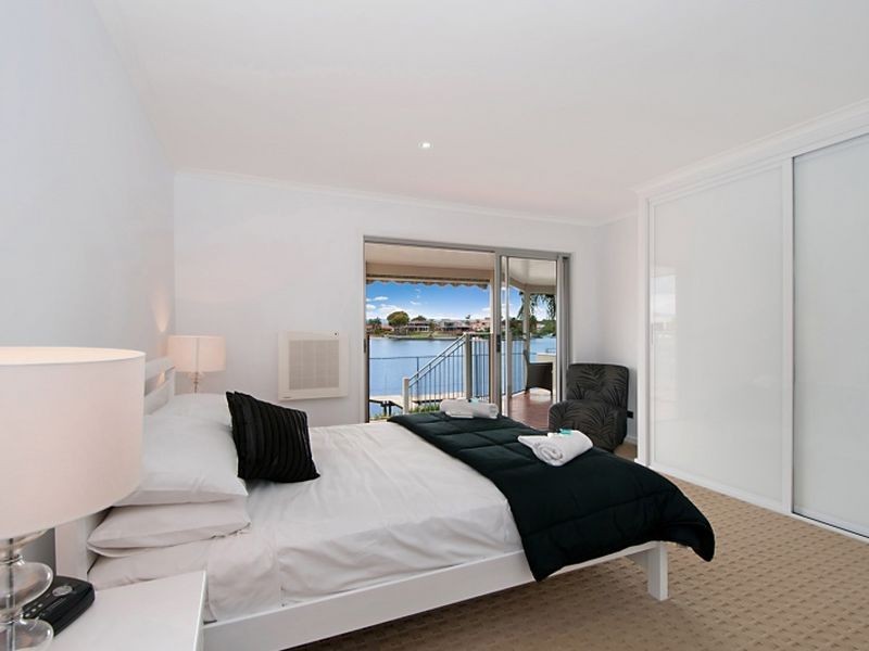 18 Argyle Crescent, Sorrento QLD 4217