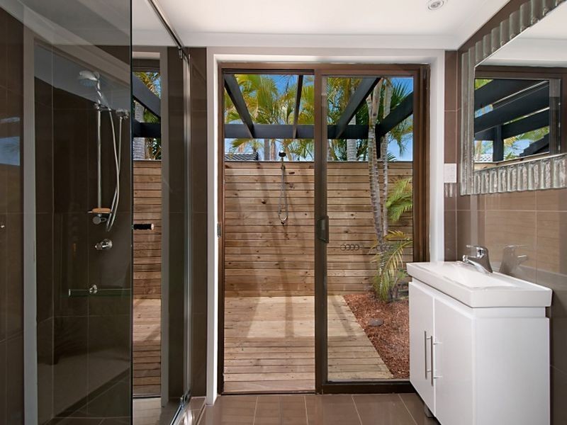 18 Argyle Crescent, Sorrento QLD 4217