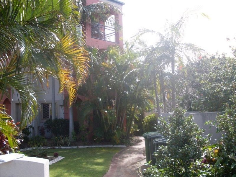 4/41 Britannia Avenue, Broadbeach QLD 4218