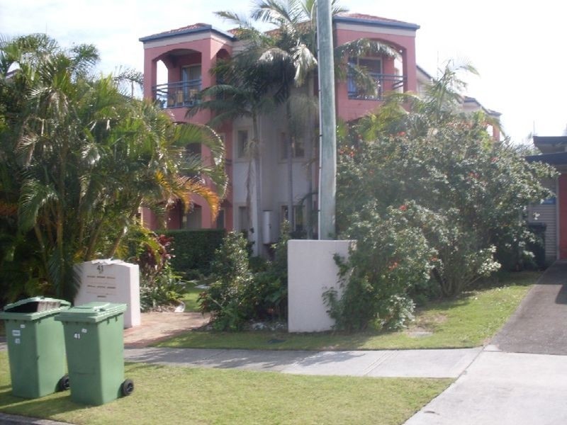 4/41 Britannia Avenue, Broadbeach QLD 4218