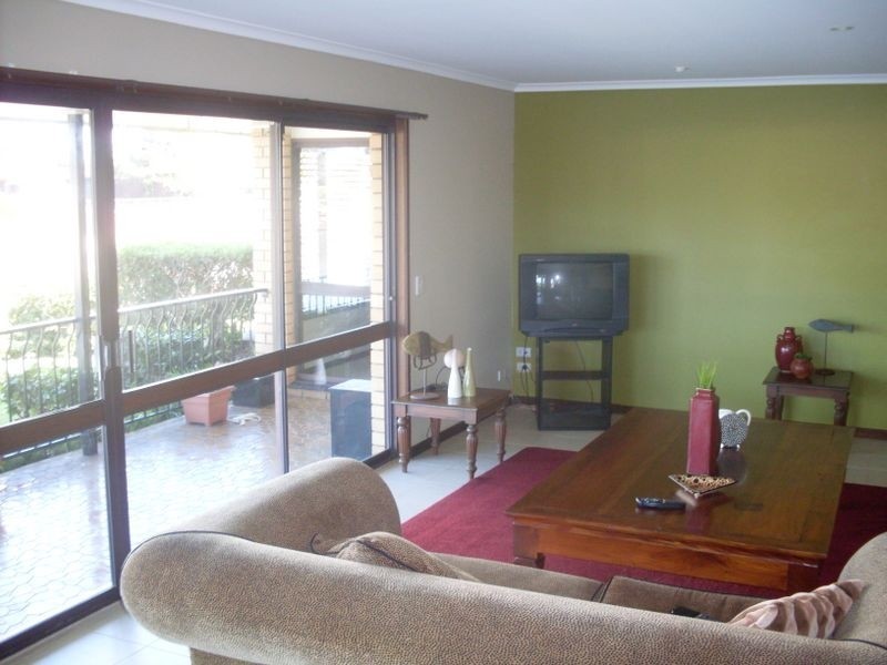 12 Moomba Court, Sorrento QLD 4217