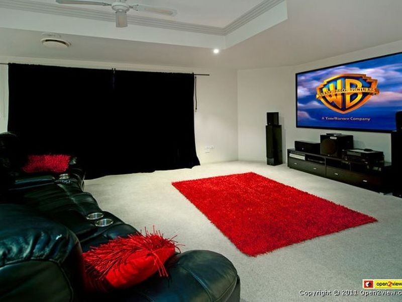 3 Chantilly Close, Benowa Waters QLD 4217