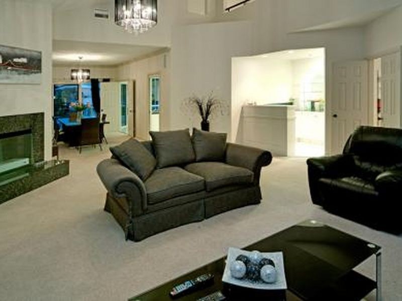 3 Chantilly Close, Benowa Waters QLD 4217