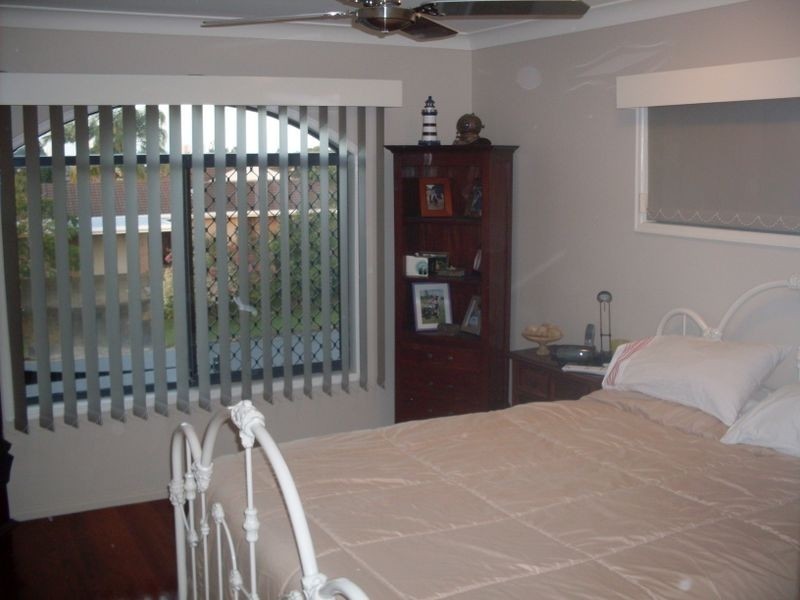 54 Blair Athol Crescent, Sorrento QLD 4217