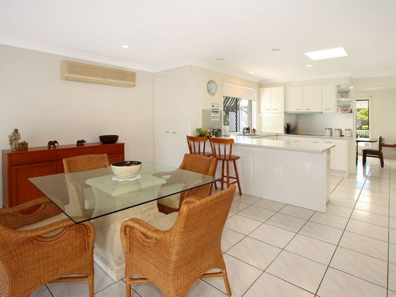 10 Mackay Close, Sorrento QLD 4217