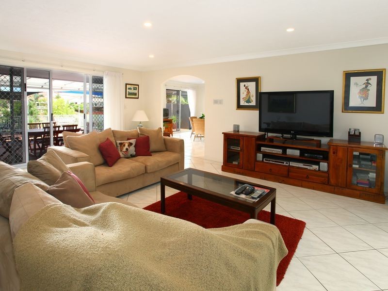 10 Mackay Close, Sorrento QLD 4217