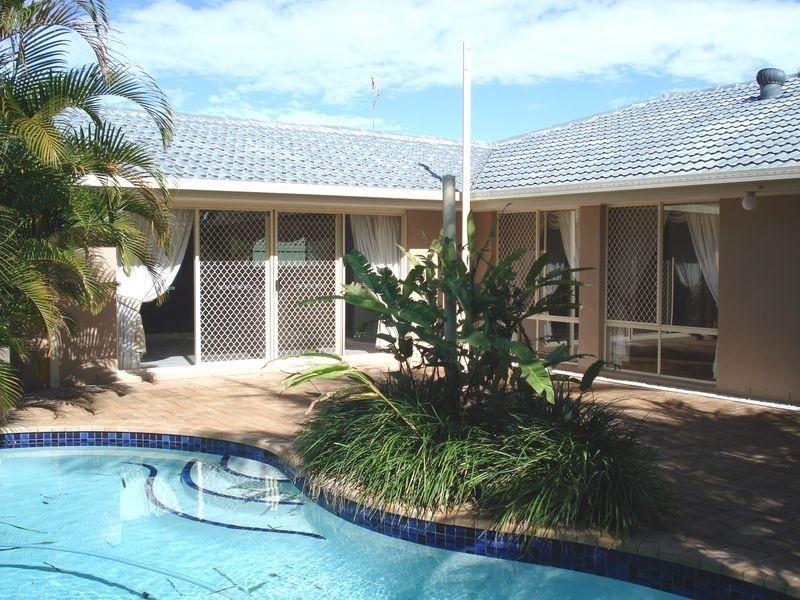 23 Forster Avenue, Sorrento QLD 4217