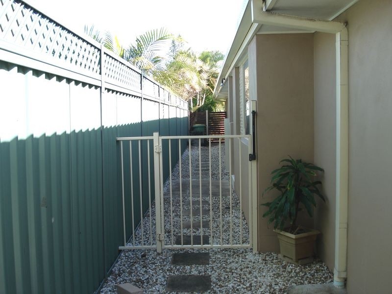 23 Forster Avenue, Sorrento QLD 4217