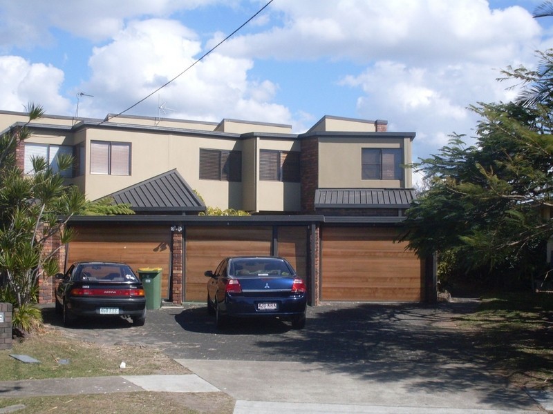 2/12 Orvieto Avenue, Mermaid Waters QLD 4218