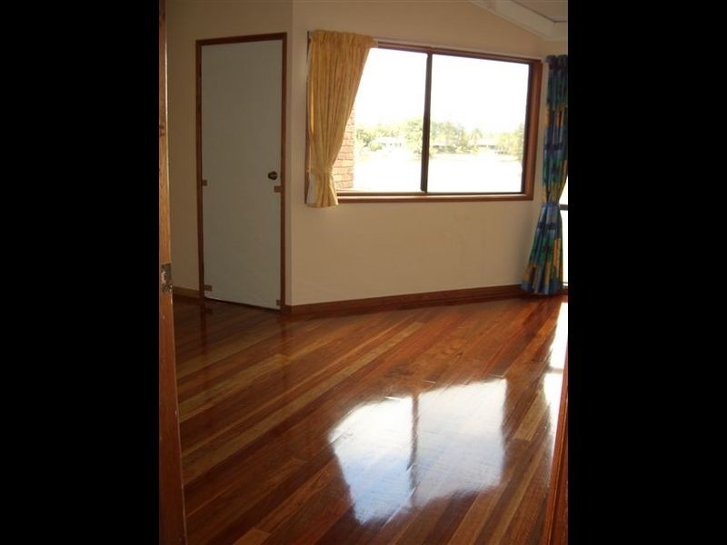 2/12 Orvieto Avenue, Mermaid Waters QLD 4218