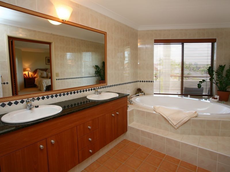 62 Blair Athol Crescent, Sorrento QLD 4217