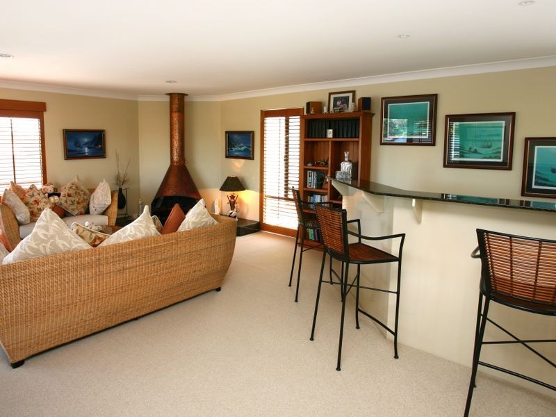 62 Blair Athol Crescent, Sorrento QLD 4217