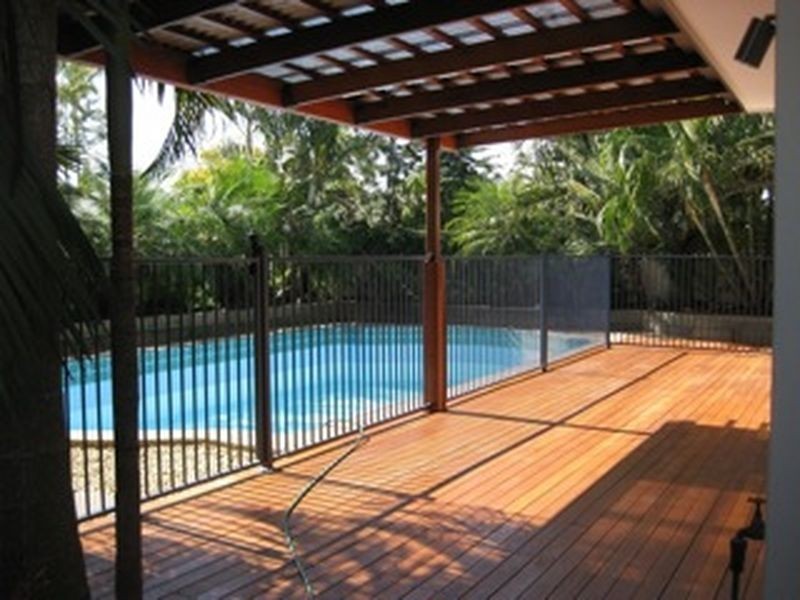 33 Coogeen Street, Sorrento QLD 4217