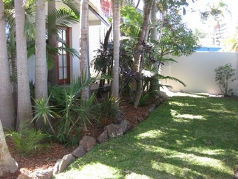 33 Coogeen Street, Sorrento QLD 4217