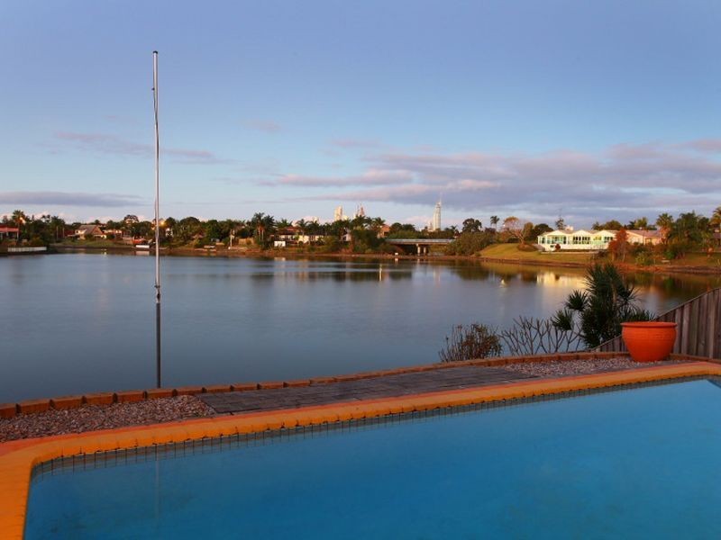 23 Cabana Boulevard, Benowa Waters QLD 4217