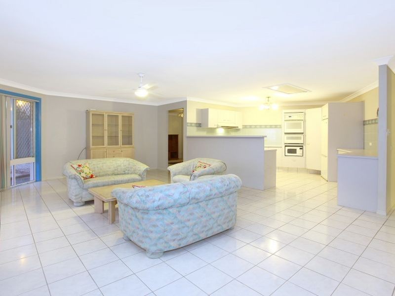 23 Cabana Boulevard, Benowa Waters QLD 4217