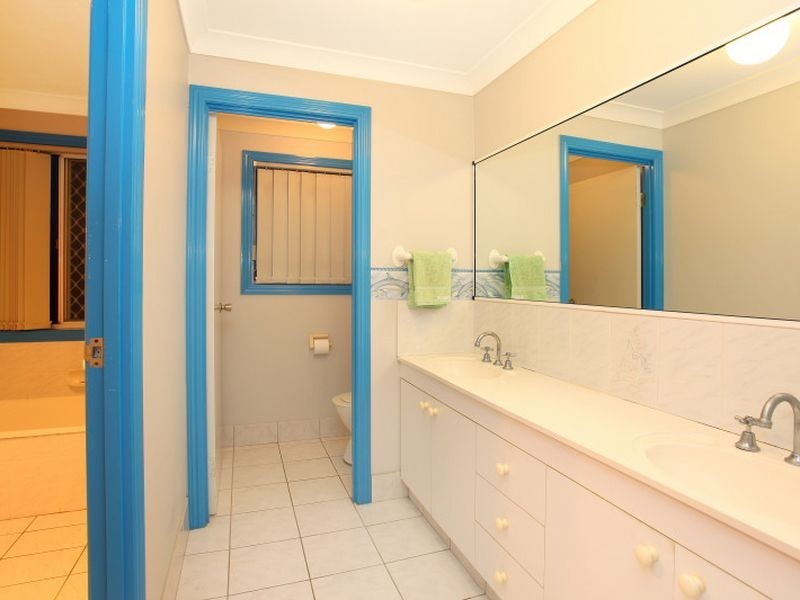 23 Cabana Boulevard, Benowa Waters QLD 4217