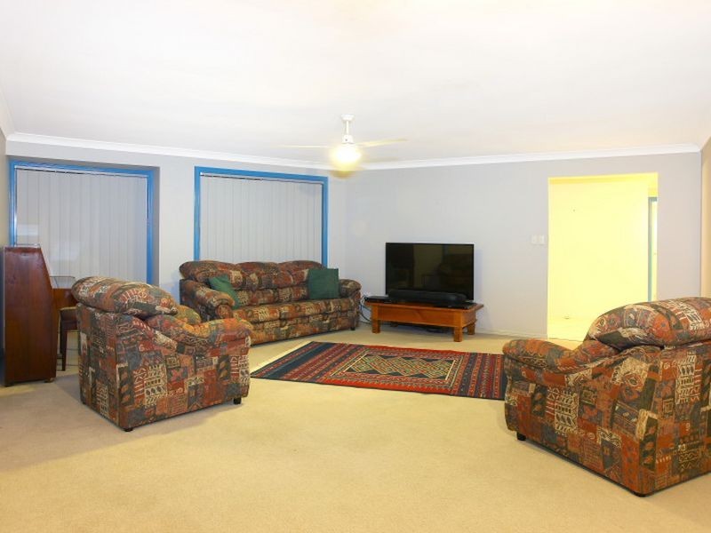 23 Cabana Boulevard, Benowa Waters QLD 4217