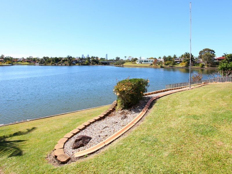 23 Cabana Boulevard, Benowa Waters QLD 4217