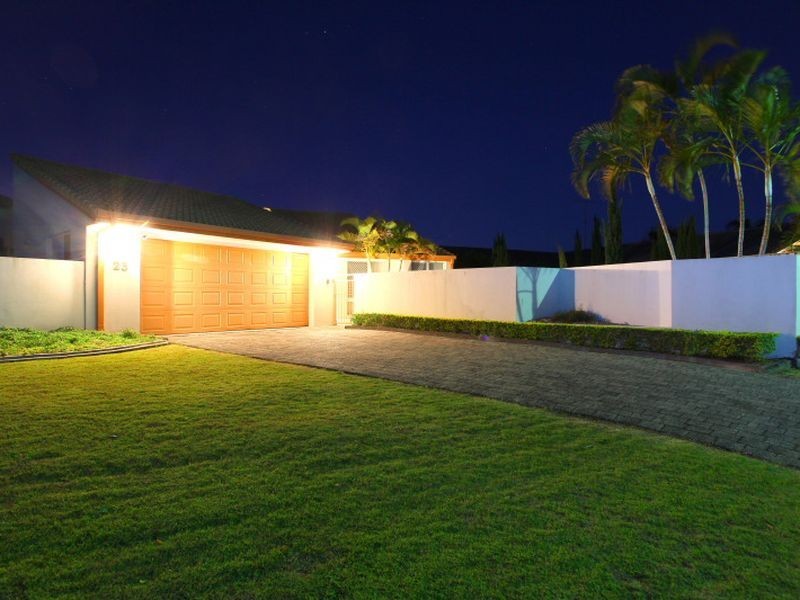 23 Cabana Boulevard, Benowa Waters QLD 4217