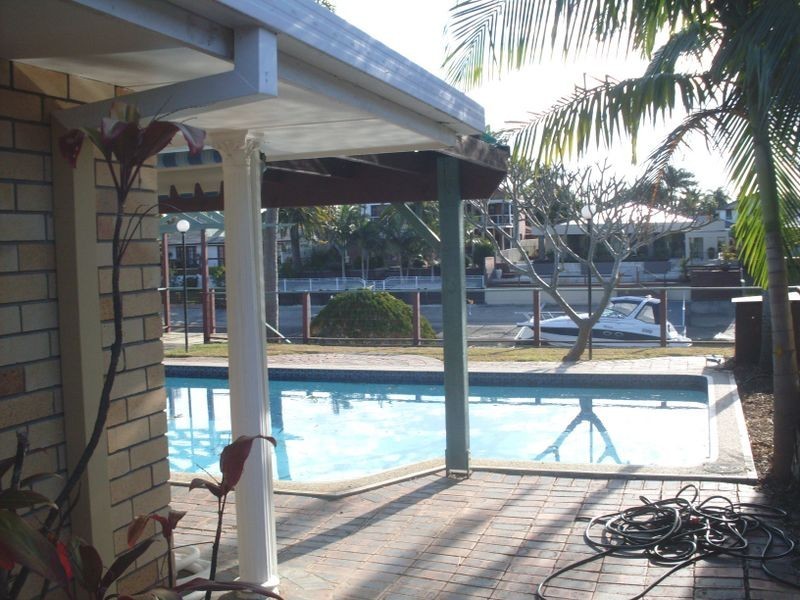 39 Platypus Avenue, Sorrento QLD 4217