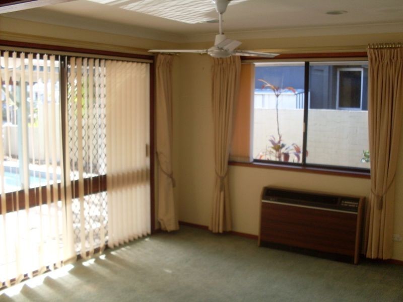 39 Platypus Avenue, Sorrento QLD 4217