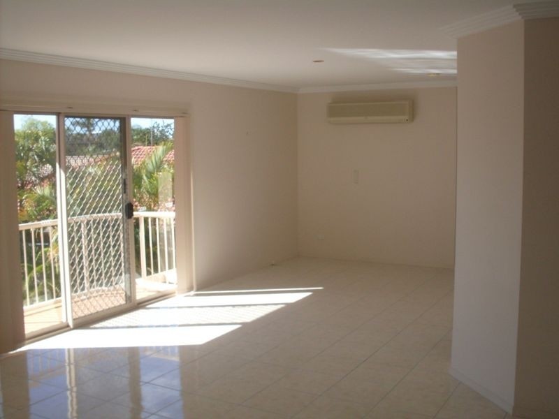 1 Balmoral Avenue, Sorrento QLD 4217