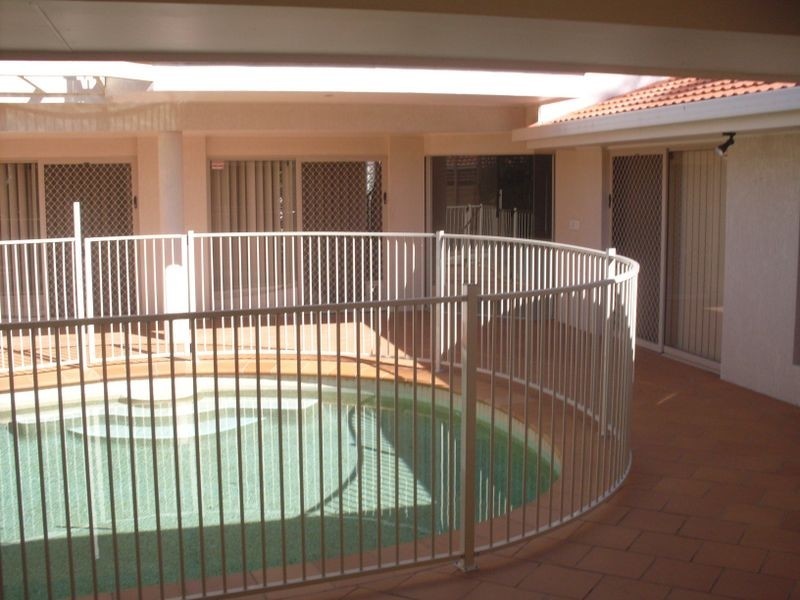 1 Balmoral Avenue, Sorrento QLD 4217