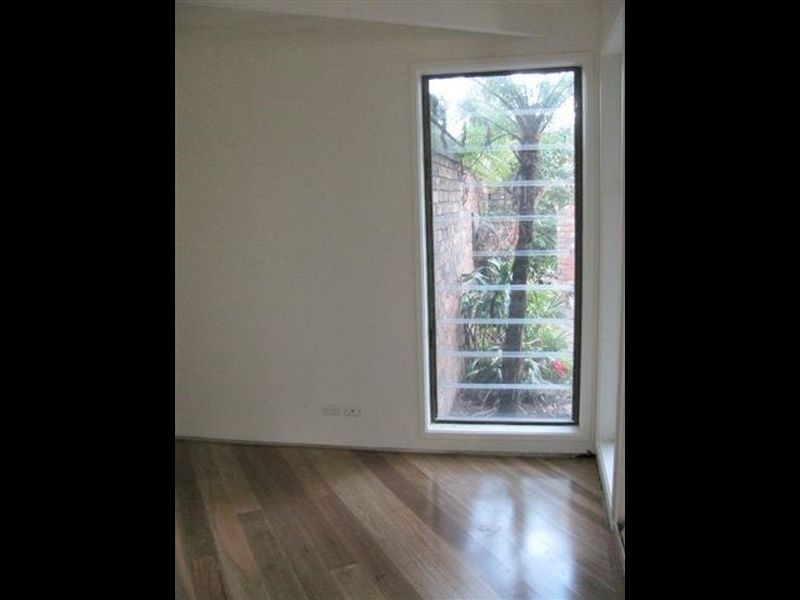 1/12 Orvieto Avenue, Mermaid Waters QLD 4218