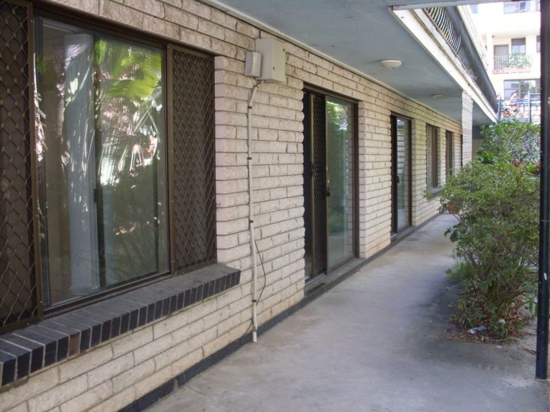 1/21 Cronin Avenue, Main Beach QLD 4217