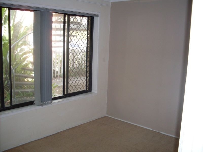 1/21 Cronin Avenue, Main Beach QLD 4217
