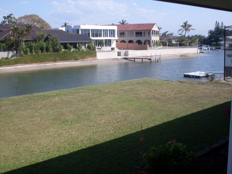 18 Boomerang Crescent, Sorrento QLD 4217