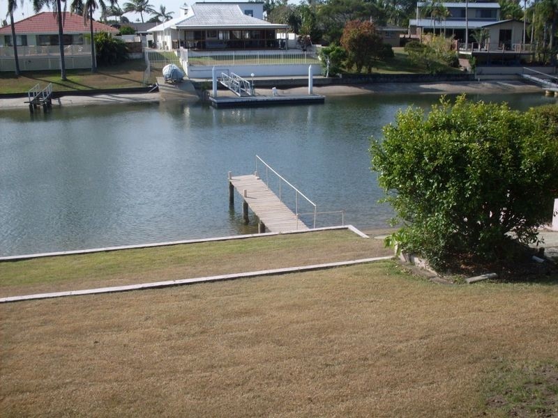 7 Binda Place, Sorrento QLD 4217