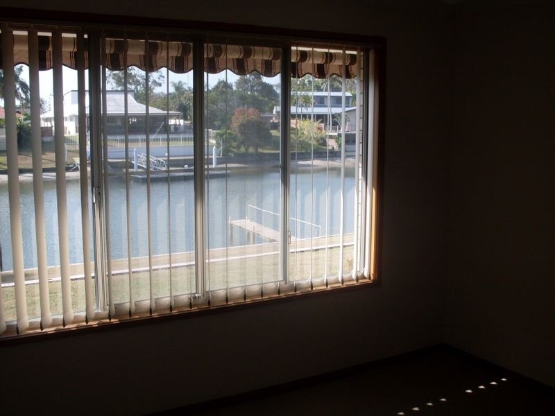 7 Binda Place, Sorrento QLD 4217