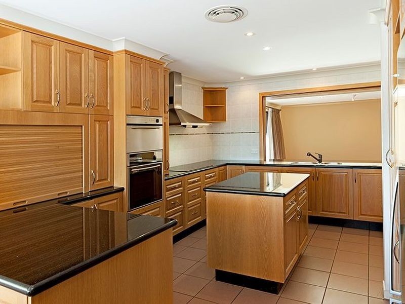 39 Boomerang Crescent, Sorrento QLD 4217