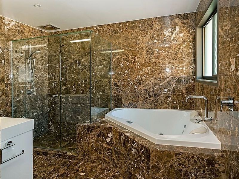 39 Boomerang Crescent, Sorrento QLD 4217