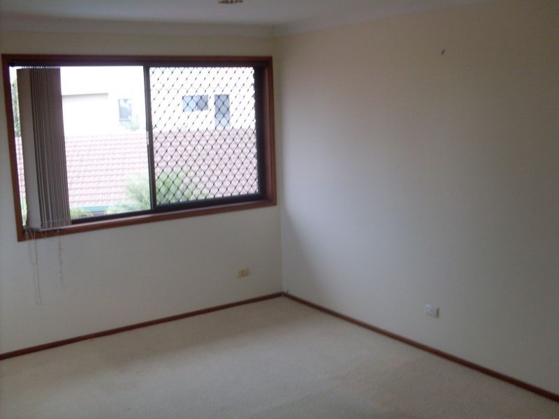 5 Tyrone Avenue, Sorrento QLD 4217