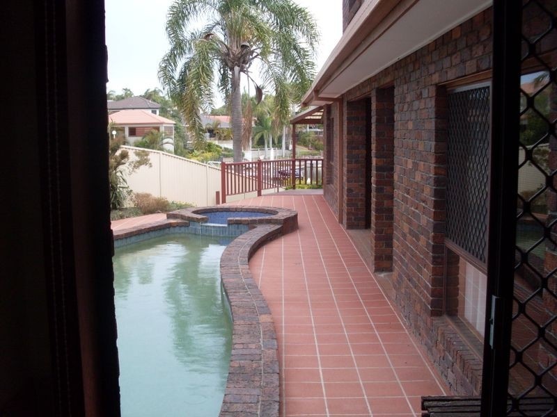 5 Tyrone Avenue, Sorrento QLD 4217