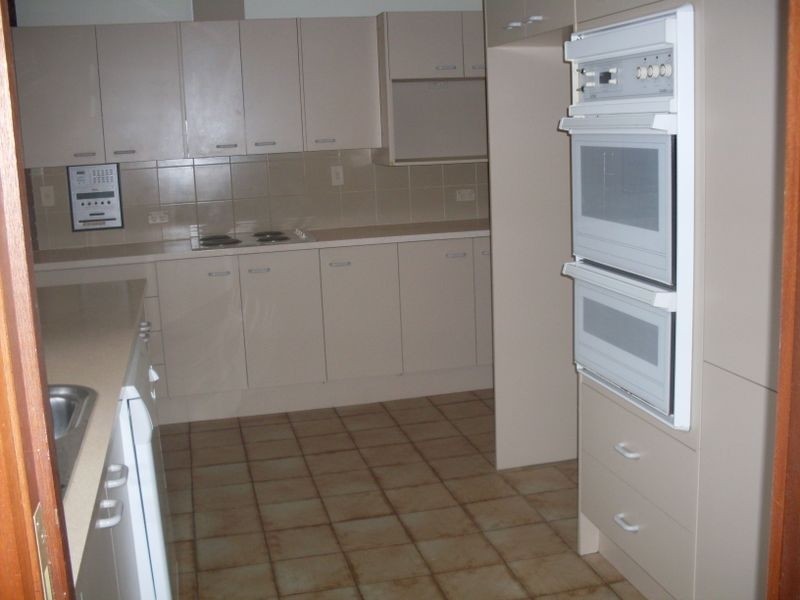 5 Tyrone Avenue, Sorrento QLD 4217