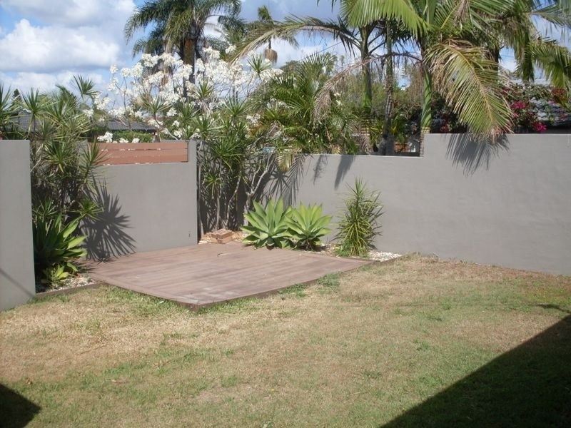 39 Allawah Street, Sorrento QLD 4217