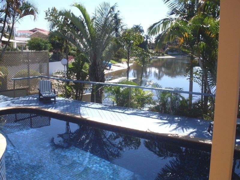 33 McCleary Street, Sorrento QLD 4217