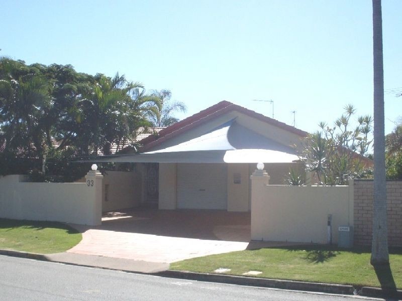 33 McCleary Street, Sorrento QLD 4217